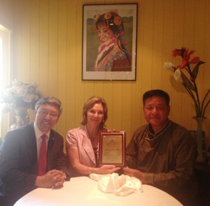 Ms. Maya Graf, the Speaker of the Swiss Parliament, (Center) Mr. Penpa Tsering, the Speaker of the Tibetan Parliament in Exile (Right) and Mr. Tseten Samdup Chhoekyapa, His Holiness the Dalai Lama Representative based in Geneva (left) Photo: tibet.net