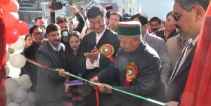 Chief Minister Virbhadra Singh with Sikyong at the the Himalayan Festival Photo: Tibet.net